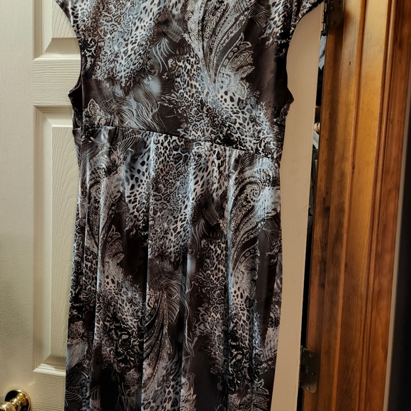 Dress Barn size 16 Woman - Picture 2 of 3